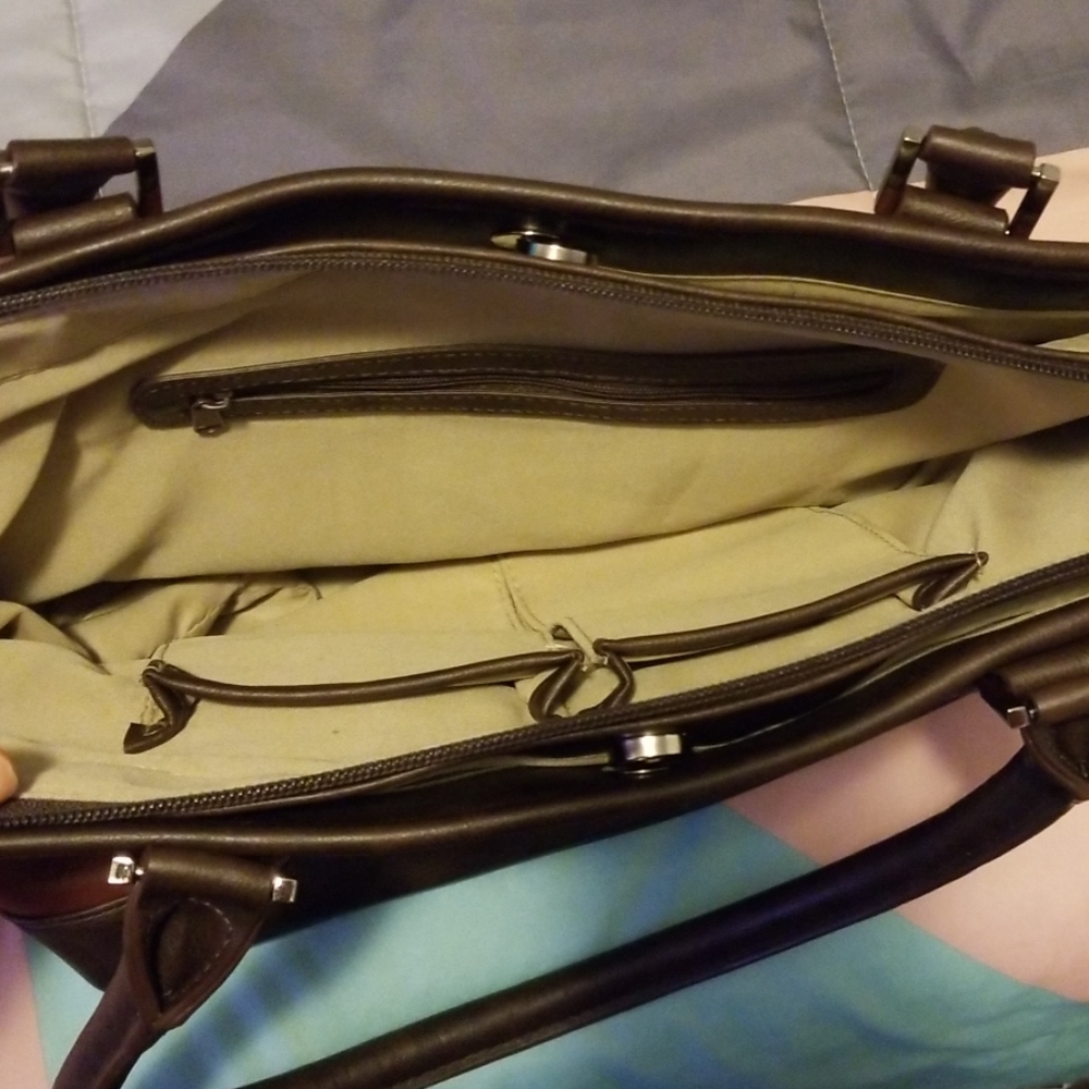 Purse - Picture 4 of 4